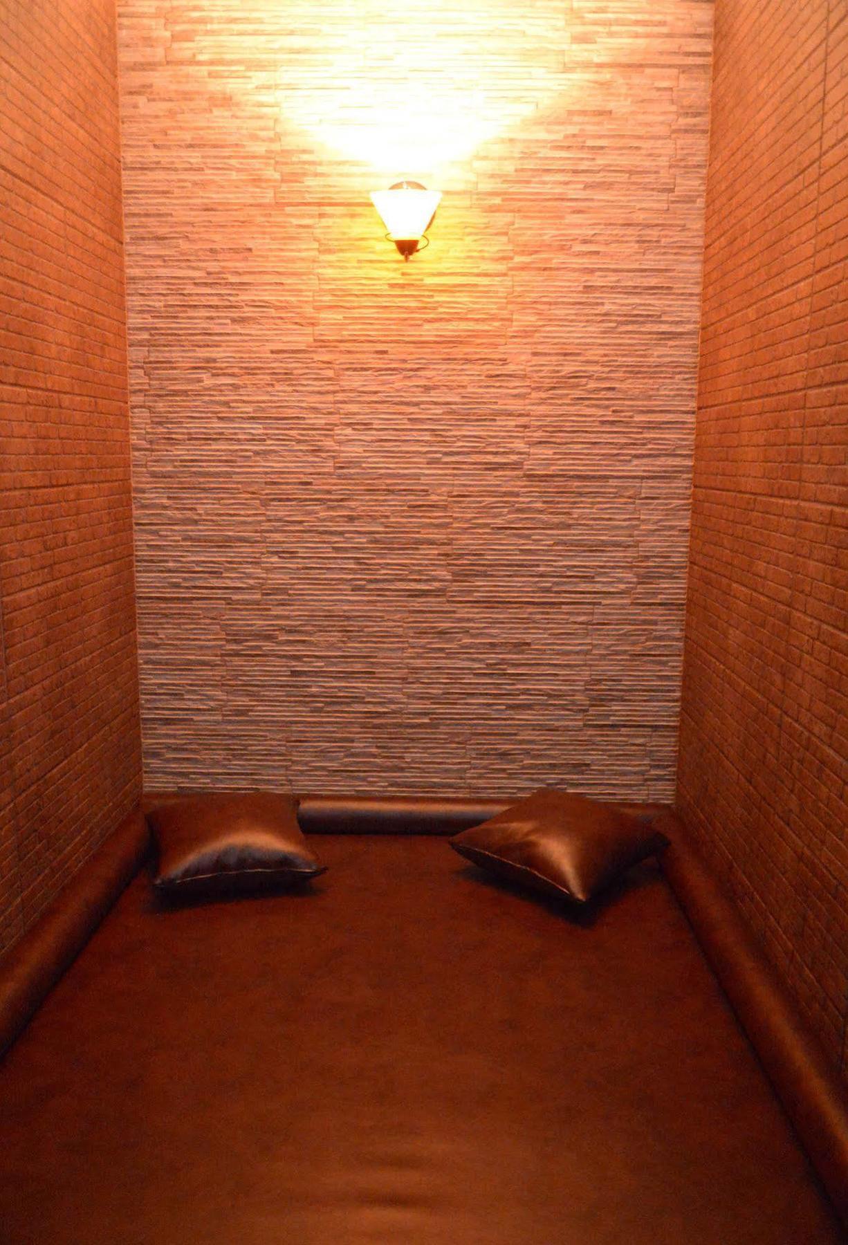 Hotel Fortuna ลวีฟ ภายนอก รูปภาพ